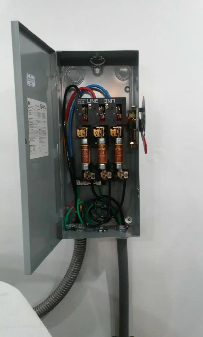Three-phase disconnect switch installed for Electrical Wiring & Rewiring in Baldwin City